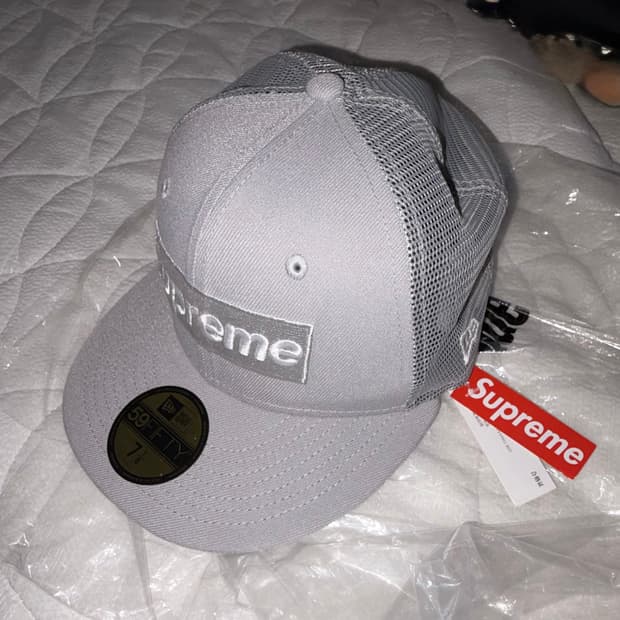 슈프림x뉴에라 메쉬캡