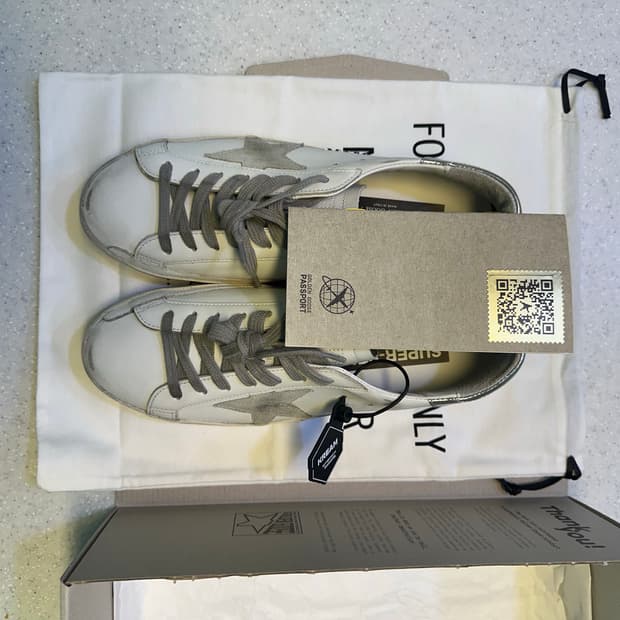 골든구스 실버탭 남성 41사이즈 풀박스 새상품