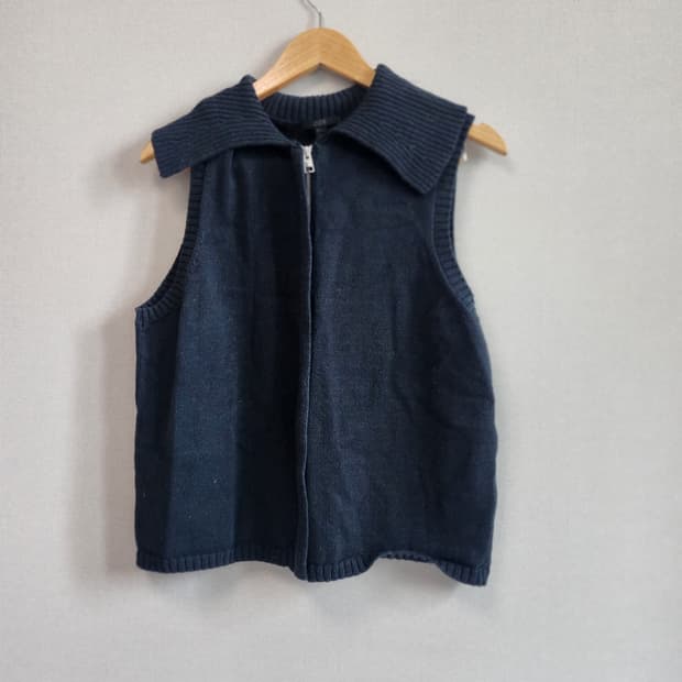 [L] COS 코스 니트 조끼