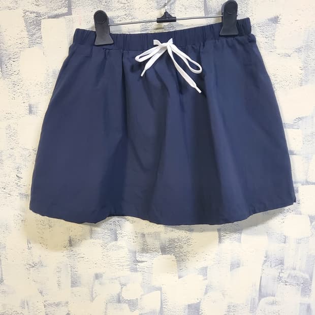 에잇세컨즈 여성 바스락 미니스커트 