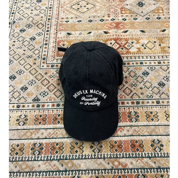 데우스 엑스 마키나 볼캡 블랙 #csz3027