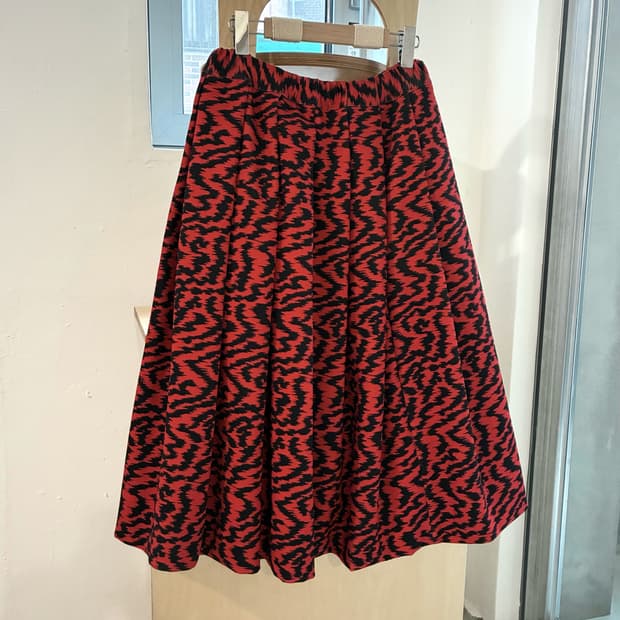 꼼데가르송 스커트