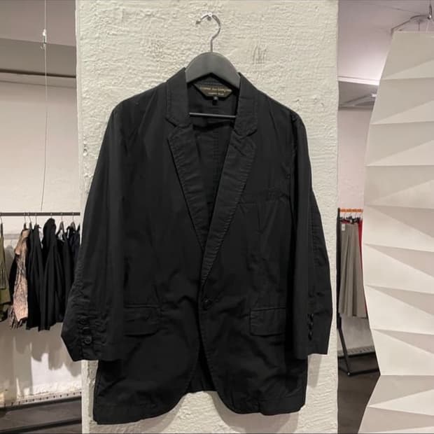 꼼데가르송 옴므 플러스 크롭 블레이저