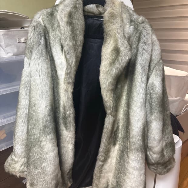 폭스 퍼 털 코트