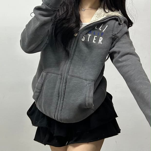 홀리스터 y2k 그레이 폭닥 양털 스웻 후드집업 희귀져지(L)