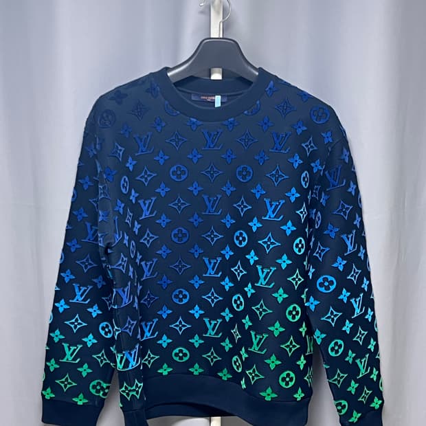[정품] 새상품급 / L 루이비통 그라디언트 모노그램 필 쿠페 스웨트셔츠