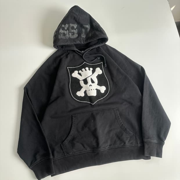 Stussy 스투시 90‘s 스컬 쉴드 후드티