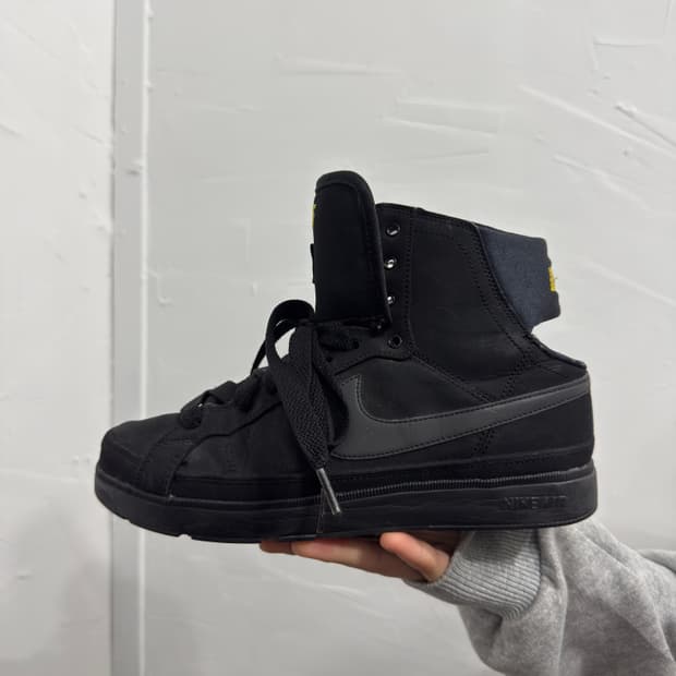 nike air troupe mid shoes 