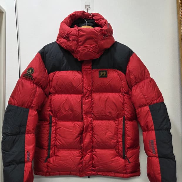 코오롱스포츠 구스다운 윈드스토퍼 95 빵빵한 패딩 대장급