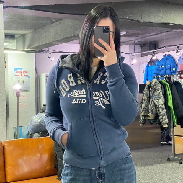 버커루 스펠로고 네이비 후드집업 B3525