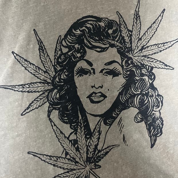 존 바바토스 티셔츠