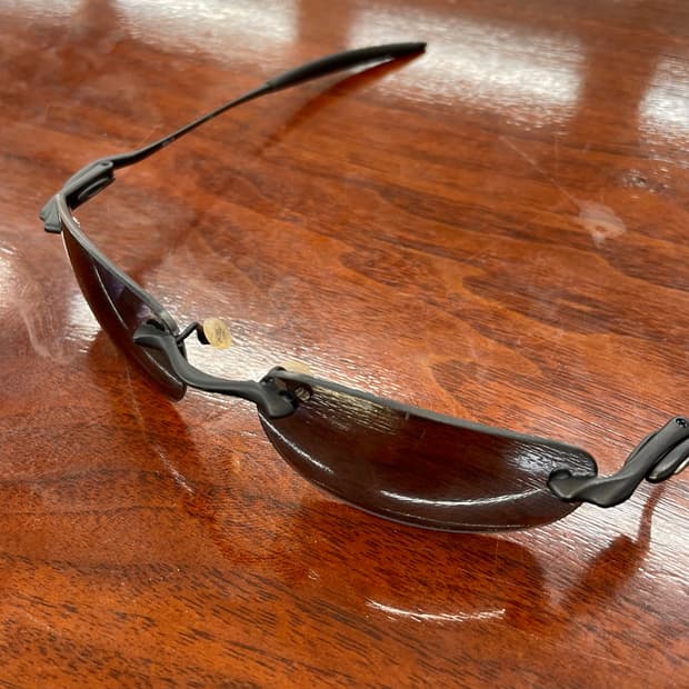 오클리 매트 블랙 무테 선글라스