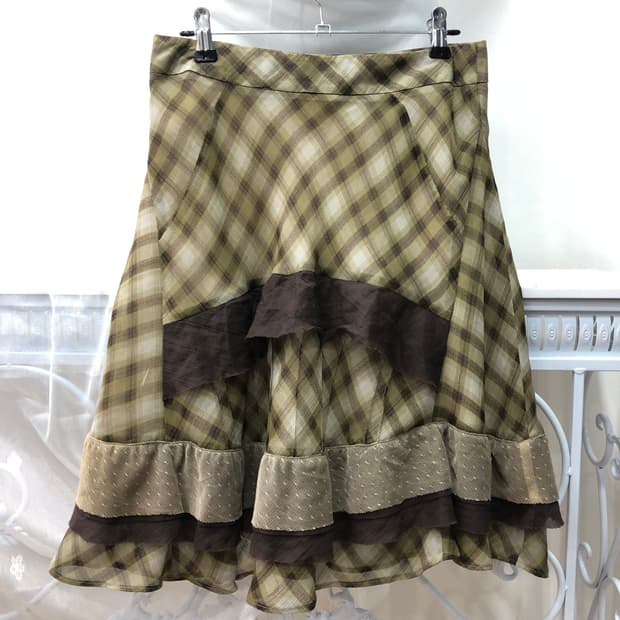 layered ruffle check skirt