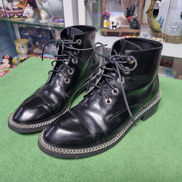 체인 블랙 워커