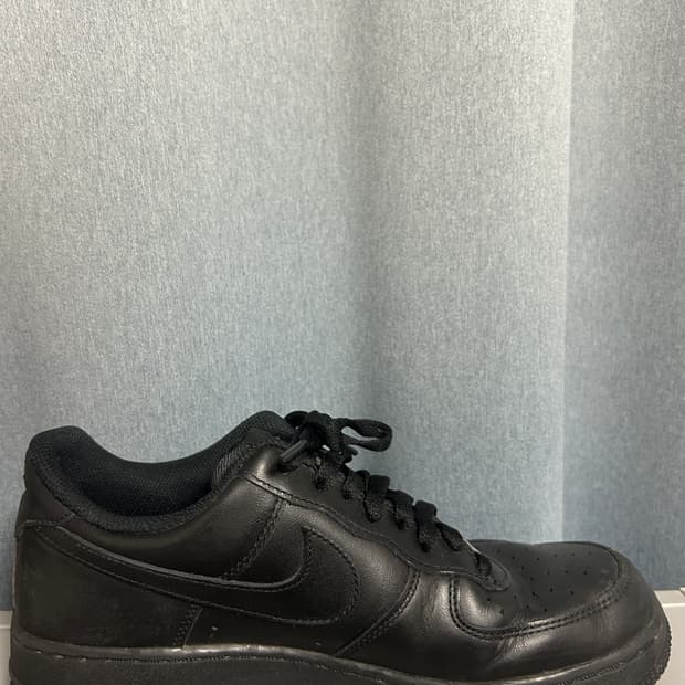 나이키 에어포스 1 '07 로우 트리플 블랙