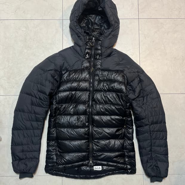 아디다스 테렉스 클라이마히트 구스다운 경량패딩 95