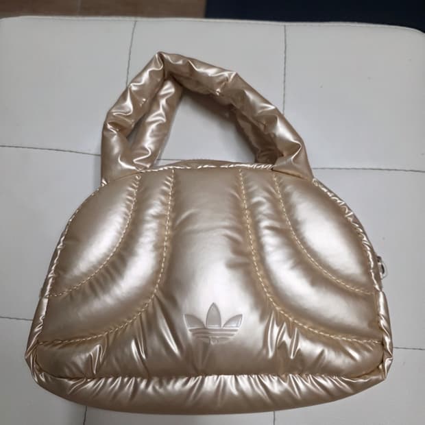 아디다스 패딩 토트백 (매장판