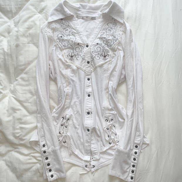 Ozz on corset blouse
