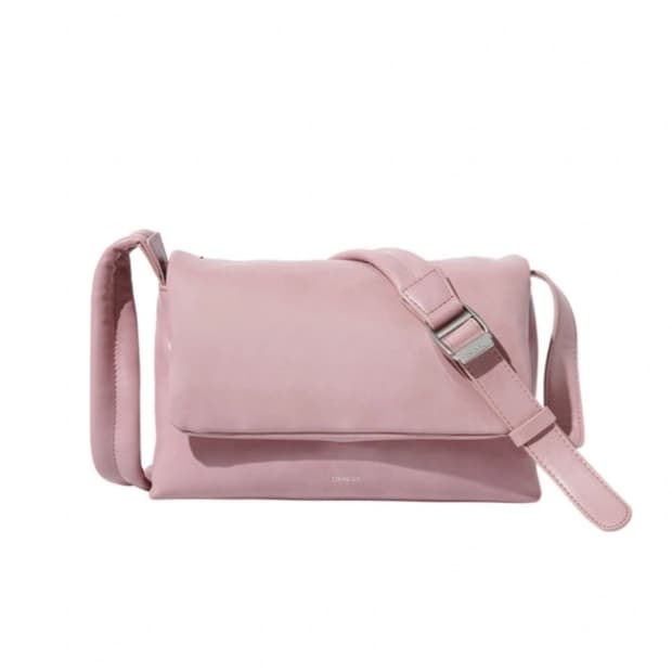 스탠드오일 미니 플러피 백 팔아요(원가:98,000)