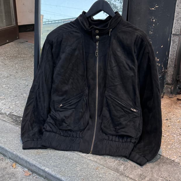 La Mode Goji 디테일 벨벳 봄버자켓