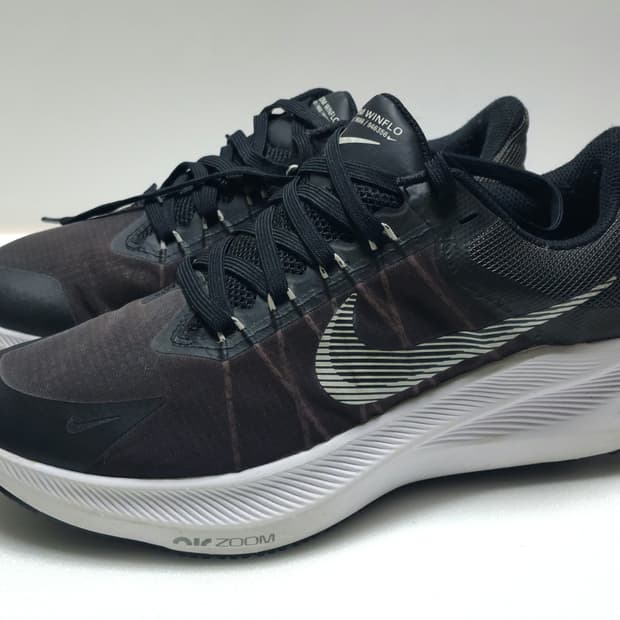 나이키 줌 윈플로 런닝화 블랙 235mm