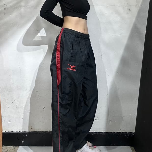 미즈노 블랙 레드 사이드 라인 와이드 트랙 팬츠 L