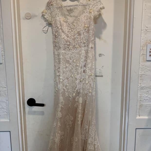 이명순 웨딩드레스