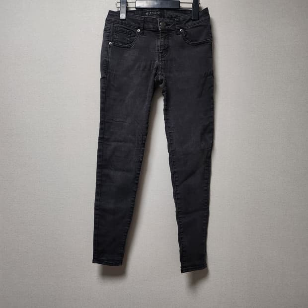 [27] Guess 블랙 스키니진 흑청바지