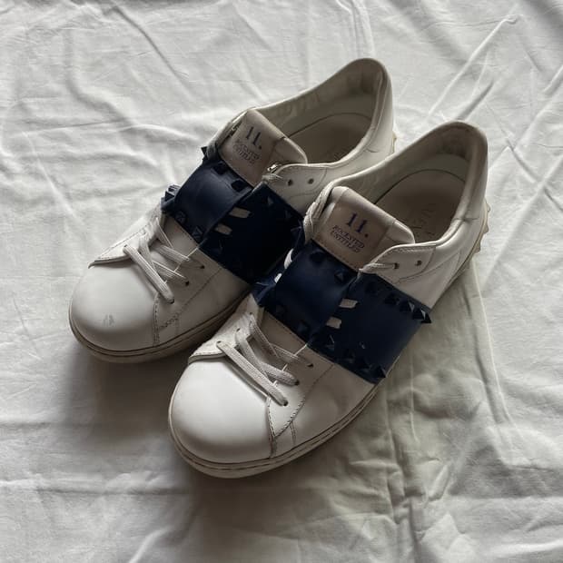 발렌티노 히든 락스터드 스니커즈