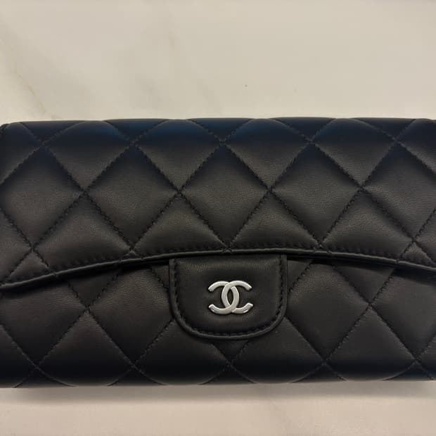 샤넬 램스킨 장지갑 미사용 판매합니다