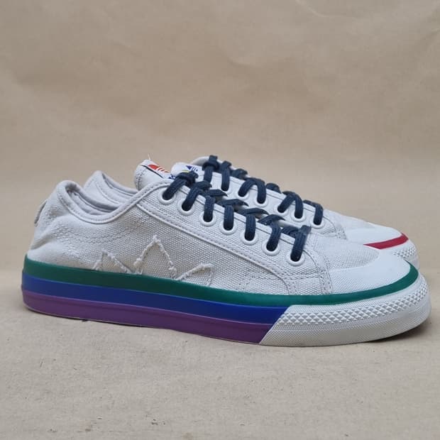 아디다스 니짜 프라이드 스니커즈250