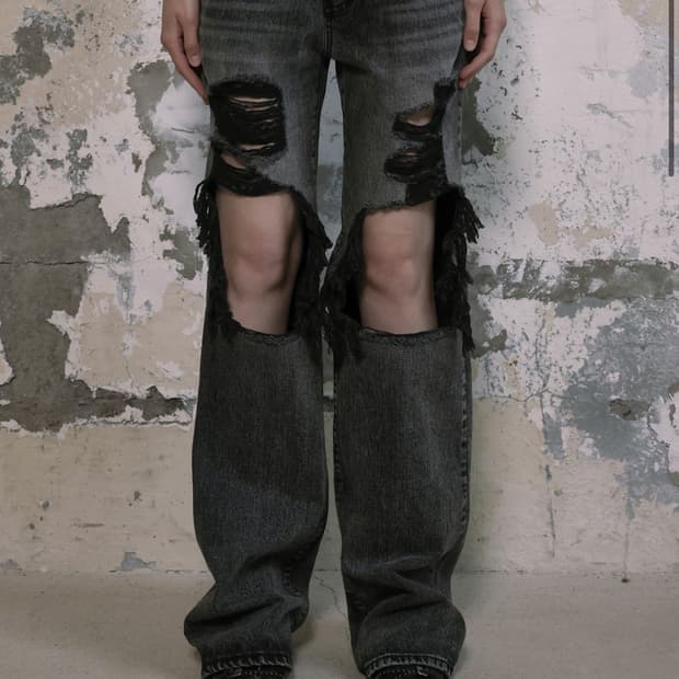 보헤미안서울 DISTRESSED DEEP GRAY JEANS