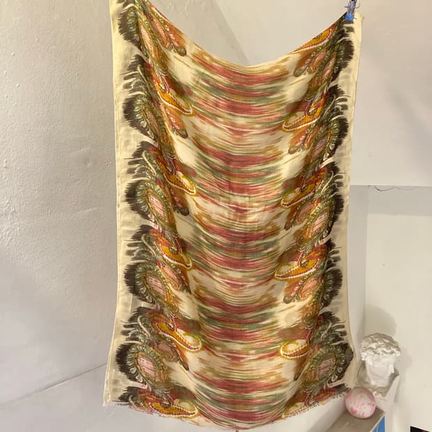 에스닉 페이즐리 패턴 패브릭