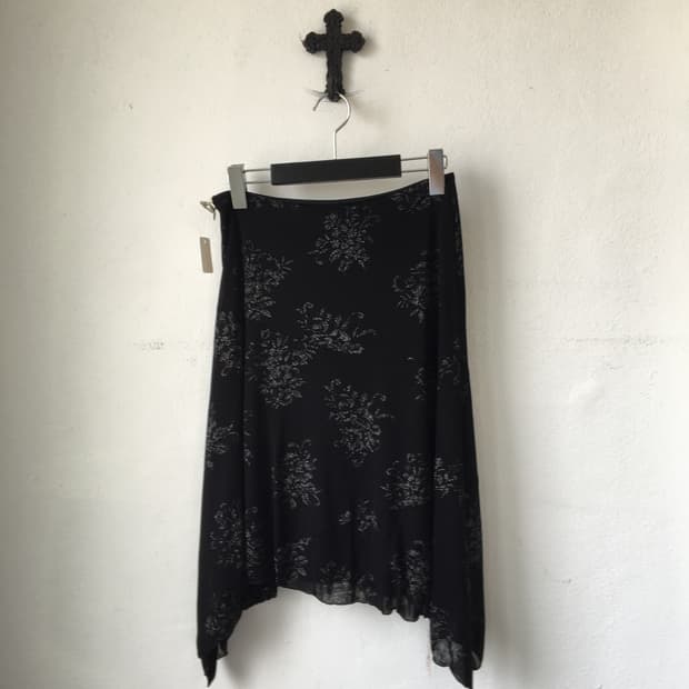 Glitter pattern point unbalanced skirt