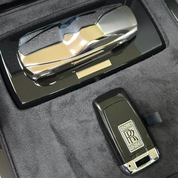 롤스로이스 우드  키박스