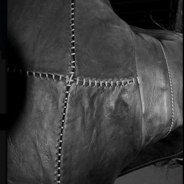 프라다 스포츠 블랙 스니커즈 270,275구해요