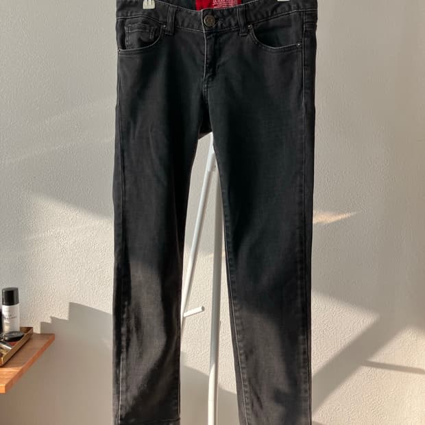 게스 흑청바지 스키니진 블랙데님 게스진 27인치