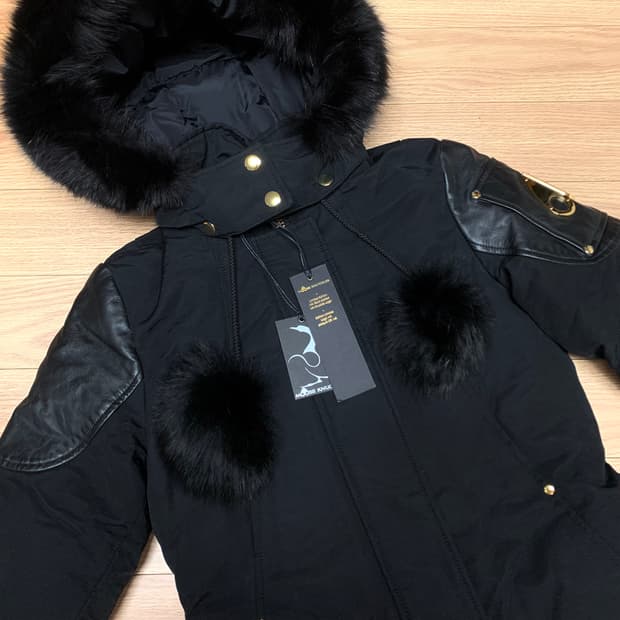 새상품) 무스너클 15FW 14K 골드 리미티드 에디션 롱패딩