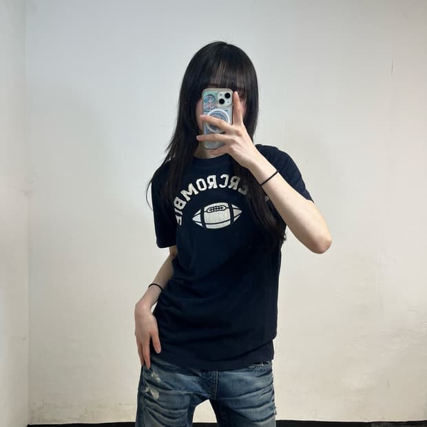 Abercrombie t-shirt