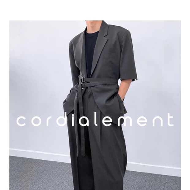 차콜 반팔 블레이저