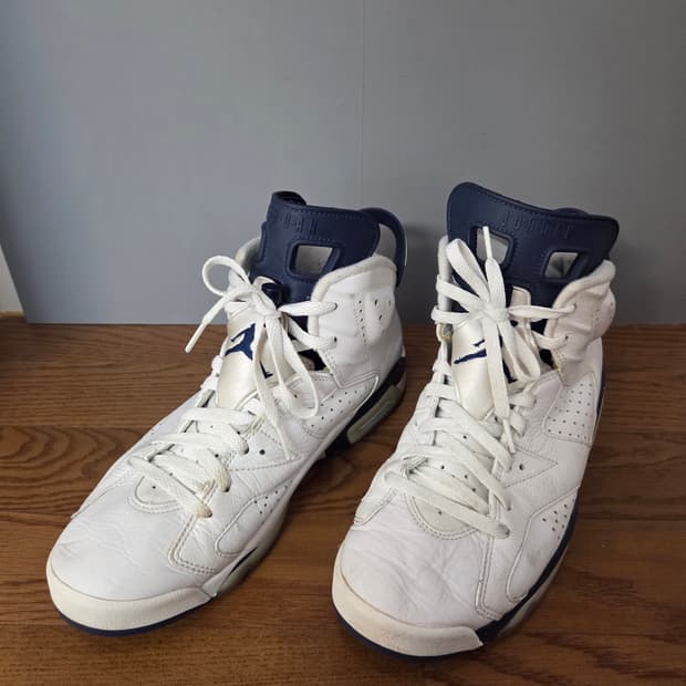 (275) 나이키 에어조던6 미드나잇 네이비
농구화