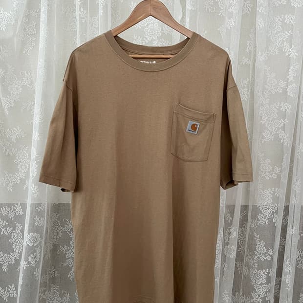 L) 칼하트 루즈핏 포켓 반팔 티셔츠 베이지