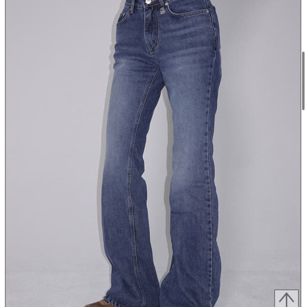 페일제이드 미드라이즈 부츠컷 데님팬츠