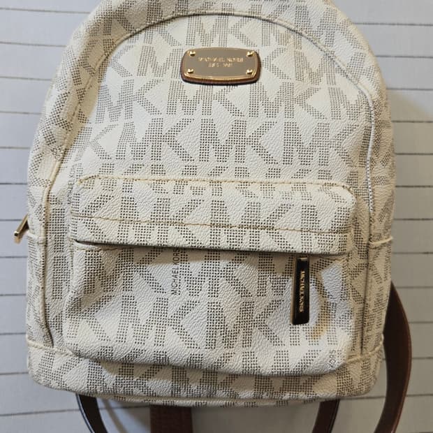 마이클코어스 MK 로고 백팩