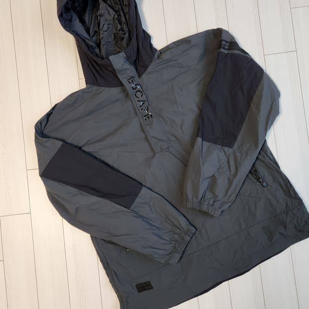 새상품급)아이더 고어택스 윈드스토퍼 우븐 반집업 아노락 사이즈xxl

오