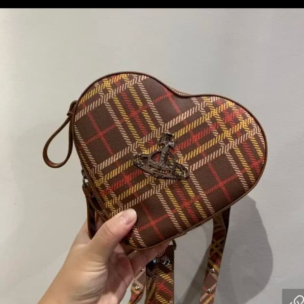 VIVIENNE WESTWOOD 요한나 미니 하트백 미사용품