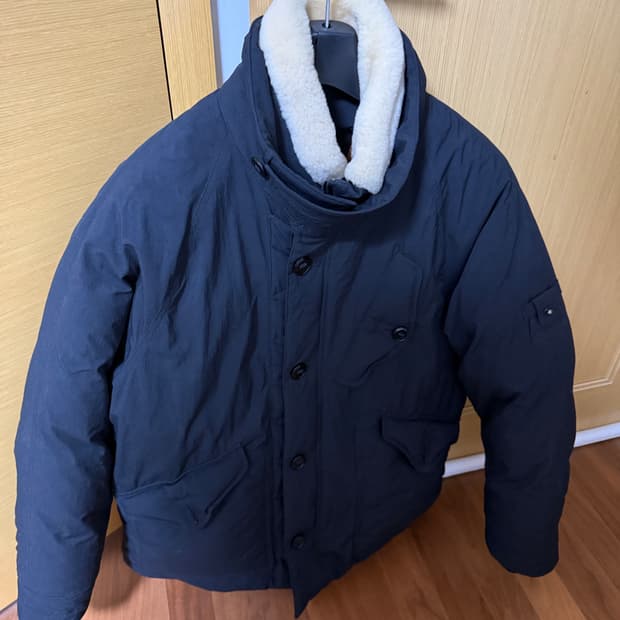 이스트로그x시리즈 나누크 다운 M사이즈