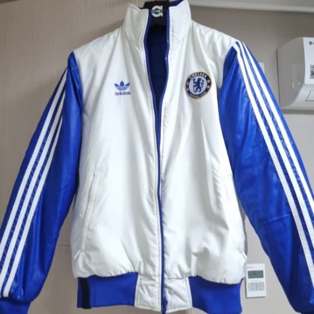 아디다스 첼시 리버시블패딩