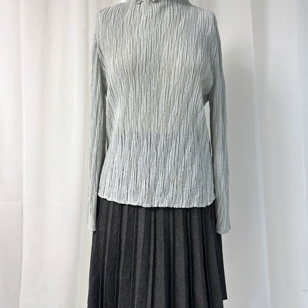 ash mint wave texture wrinkle blouse