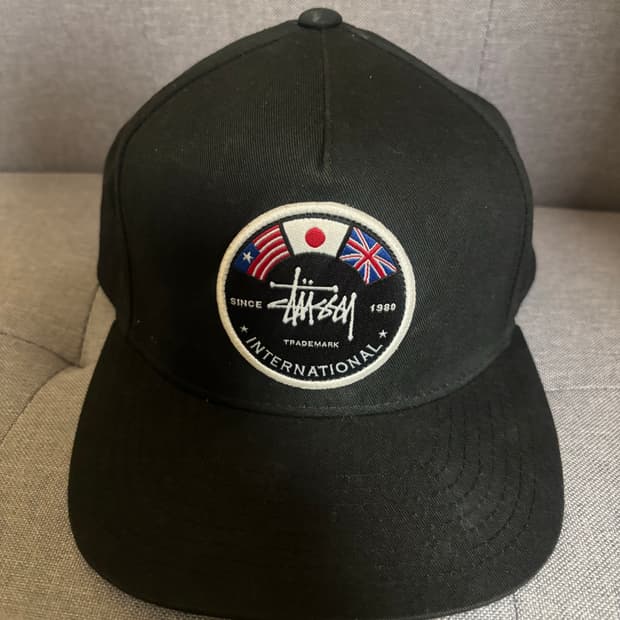 스투시 스냅백 모자